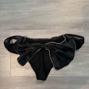 NWOT Victoria’s secret Black Bow Thong with Rhinestone Trim size Medium